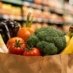 Courses alimentaires : comment économiser plusieurs centaines d’euros par an sans acheter moins bien